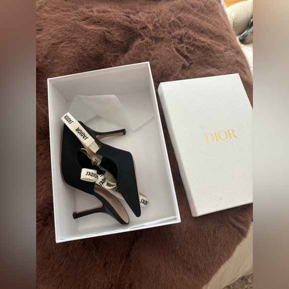 DIOR: J’ADIOR SLINGBACK PUMPS - Picture 12 of 16